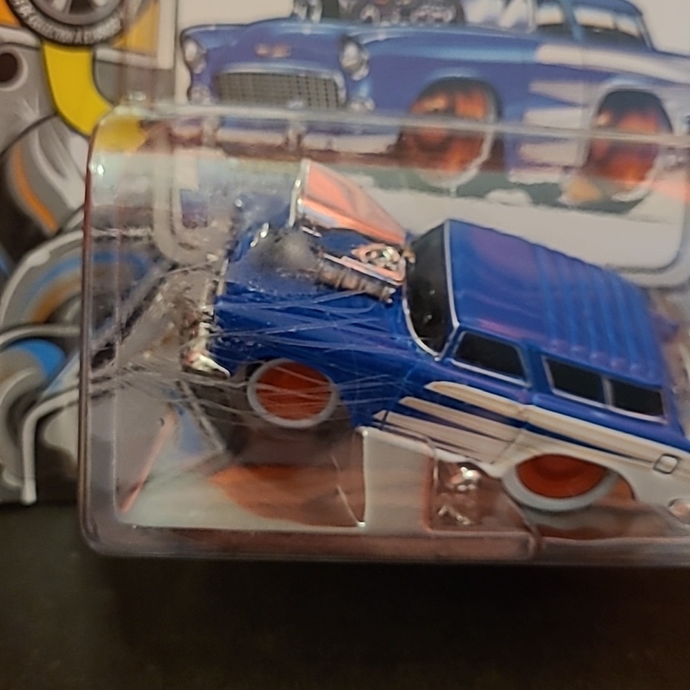 MUSCLE MACHINED 1/64 SCALE Blue 1955 Chevrolet Nomad Toy Car - Picture 4 of 10